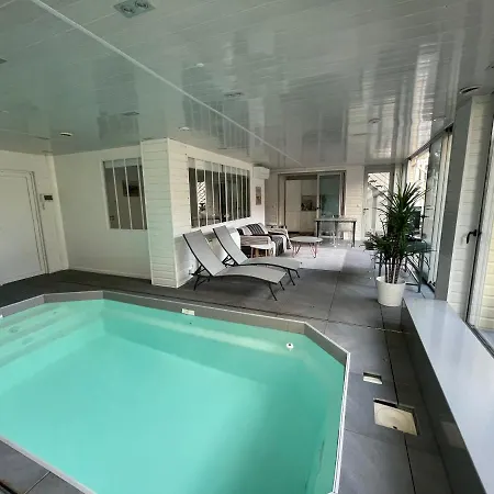 Appartement Loft Spa Centre Piscine Privée Intérieure Chauffée